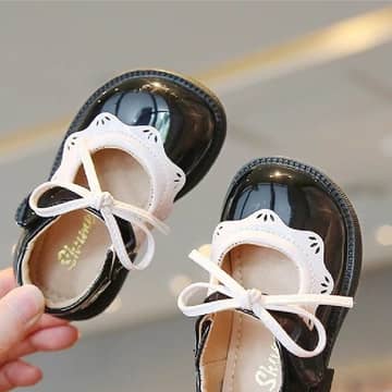 Ballerine avec noeud